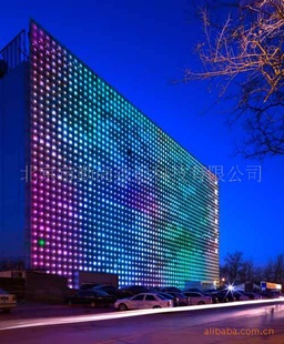 玻璃幕墙LED显示屏原理及应用领域-门窗幕墙